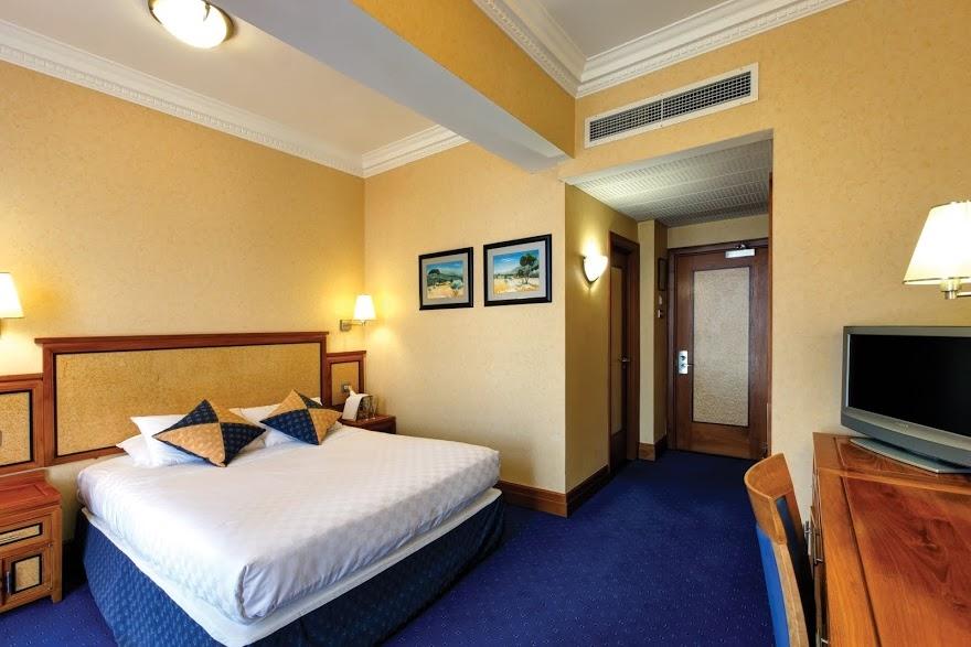 Grange Bracknell Hotel Room photo