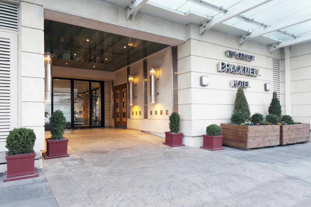 Grange Bracknell Hotel Exterior photo