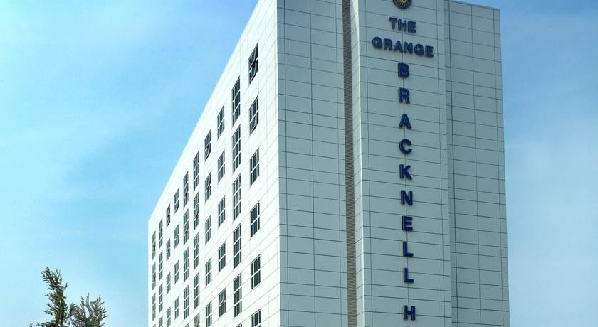 Grange Bracknell Hotel Exterior photo